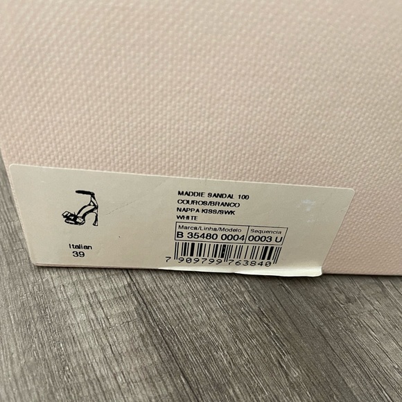 Alexandre Birman Maddie Leather Ankle Strap Sandals - Picture 14 of 14